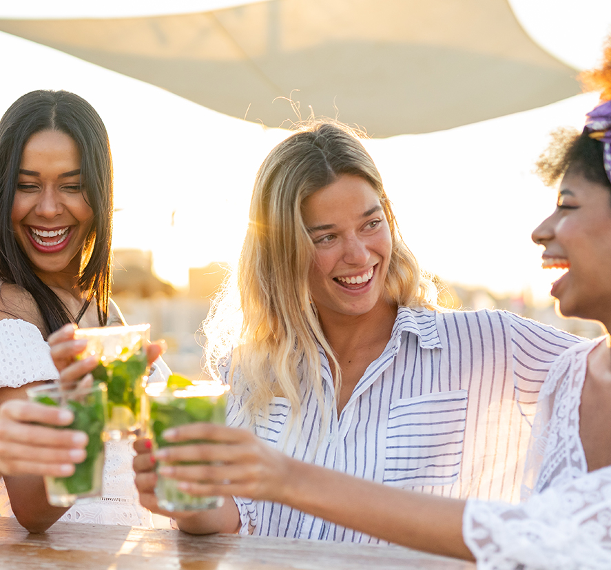 friends enjoying a bar hopping cruise